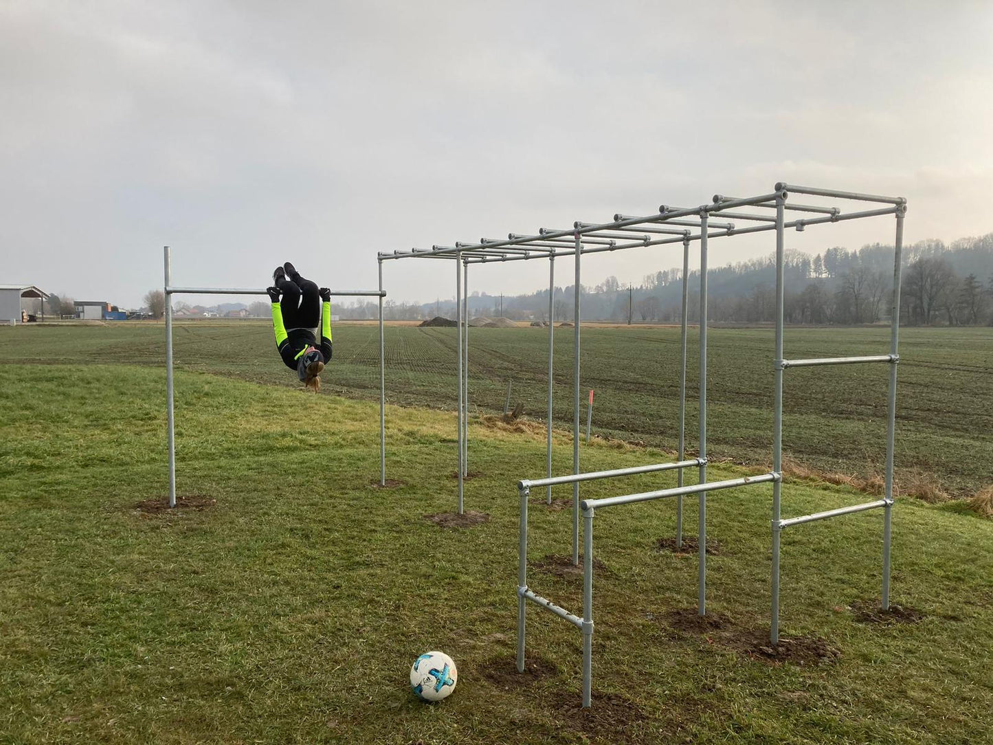 calisthenics, home gym, bodyweight training, functional training, crosstraining, ninja park, parkour, fitnessgerät, fitnessstudio zuhause, Dip Barren, Reckstange, Human Flagstange, Monkey Bar