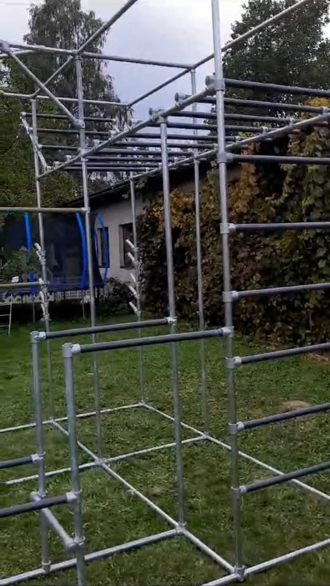 calisthenics, home gym, bodyweight training, functional training, crosstraining, ninja park, parkour, fitnessgerät, fitnessstudio zuhause, Dip Barren, Reckstange, Human Flagstange, Monkey Bar