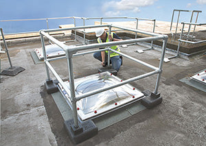 KGDS KEE DOME - freistehende Absturzsicherung für Lichtschutzkuppeln/Auflast gehalten FORDERN SIE IHR ANGEBOT AN!