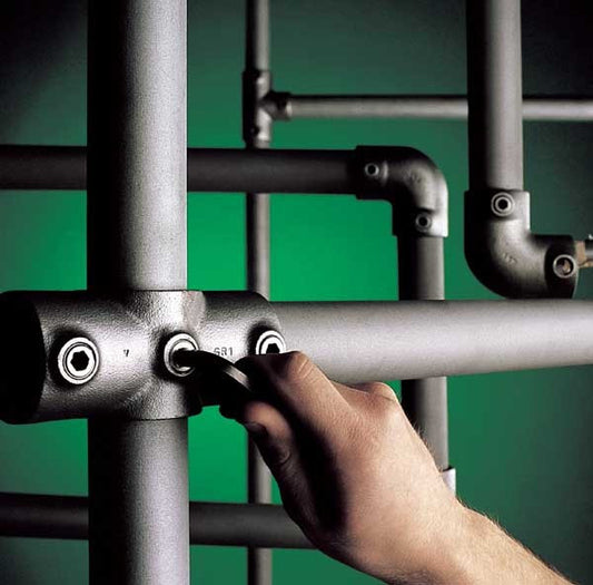 FFHKLI7 System FixFox Variante Kee Klamp mit Horizontalrohr Basis = Abschluss links mit Verlängerung Rohrdurchmesser 42,4mm